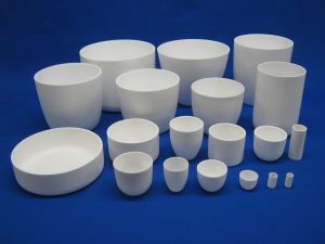 Alumina cast product (crucible)
