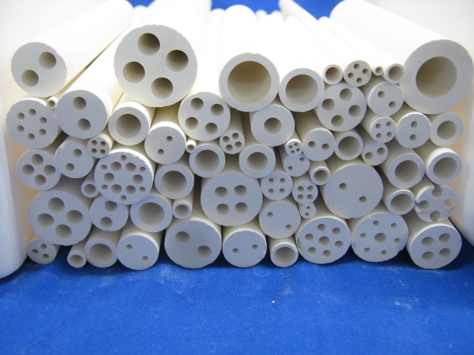 Alumina (Al2O3)･Magnesia (MgO)･Silica (SiO2) Extrusion Molding Products