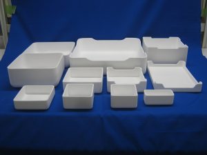 Alumina cast product (sagger)